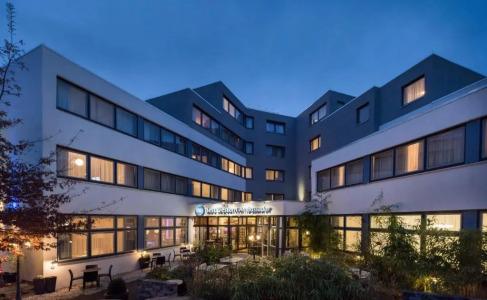 Best Western Ambassador - 84