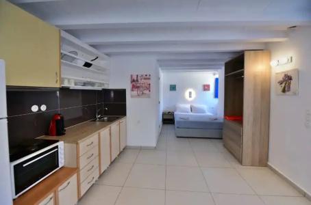 Douskos Guesthouse - 213