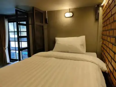 Premier Hostel - 6