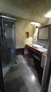 1811 Cave - 57