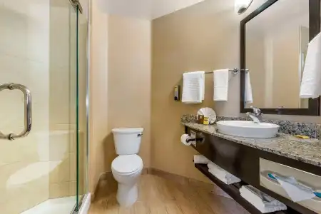 Best Western Plus Oceanside Palms - 7