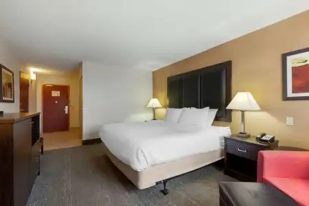 Best Western Plus Burlington Inn & Suites - 50