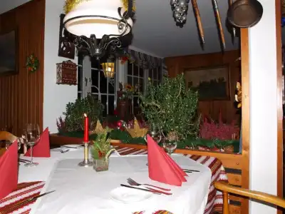Waldund Restaurants Lemberg - 10
