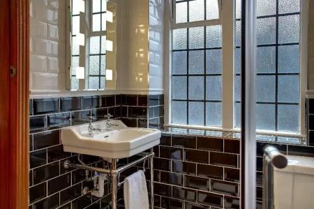 Best Western Plough & Harrow - 57