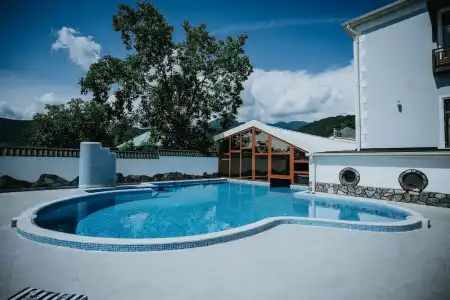 LakeSide & Spa - 12