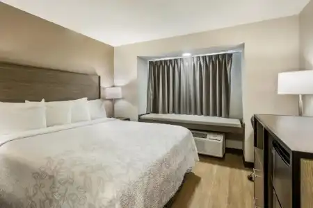 Red Roof Inn PLUS+ & Suites Savannah - I-95 - 39