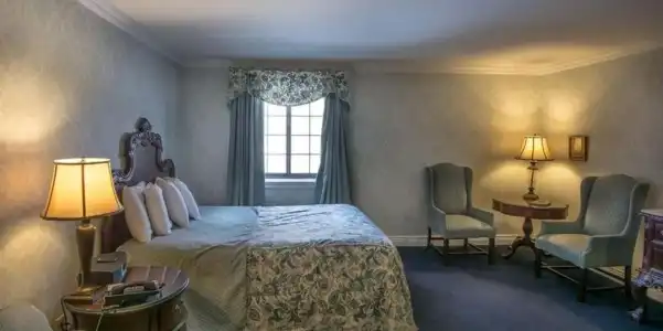 Red Coach Inn - 46