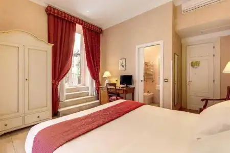 Roman Terrace - 28