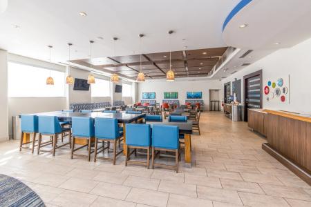 Holiday Inn Express & Suites Louisville Downtown by IHG - 32