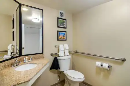 Spark by Hilton Atlanta Airport South College Park - 9
