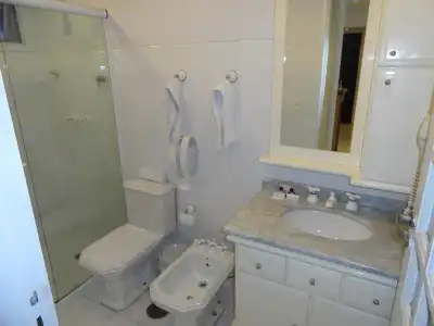 London Class Suites - 25