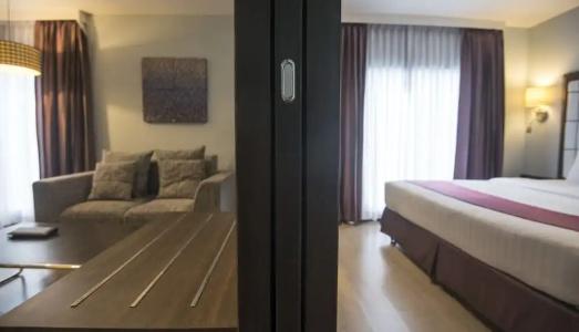 Sukhumvit Suites - 100