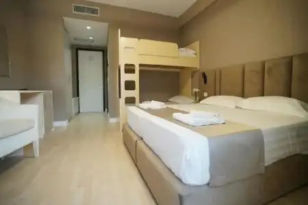 Majestic Apartment - 6