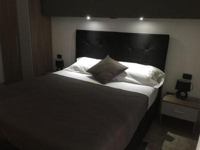 MB95 Mezzocannone Luxurious B&B - 35
