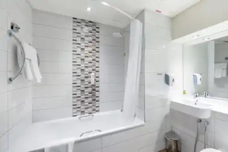 Premier Inn Doha Airport - 42