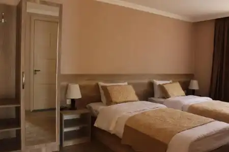 Sunshine Kazbegi - 1