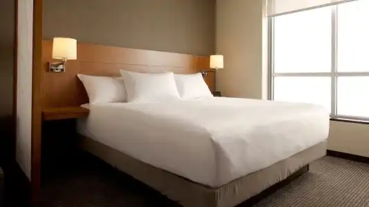 Hyatt Place Pittsburgh-North Shore - 43
