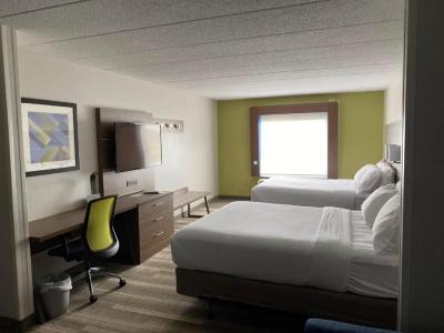 Holiday Inn Express & Suites Fort Wayne by IHG - 50