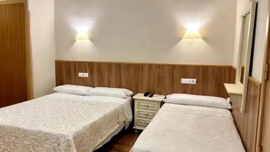 Hostal Toledo - 65