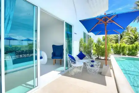 La Perle Luxury Boutique - 70