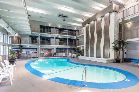 Quality Inn Branson - Hwy 76 Central - 41