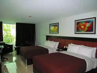 & Suites PF - 40