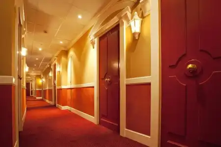 Globe et Cecil Hôtel - 10