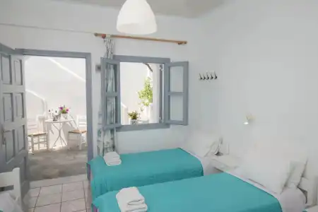 Zacharakis Studios - 108