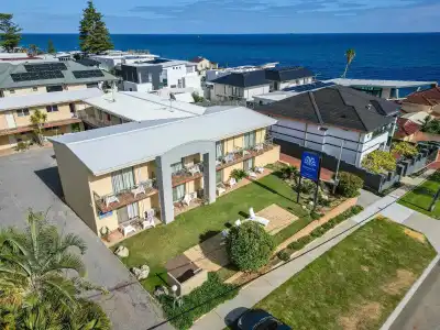 Ocean View Motel - 10