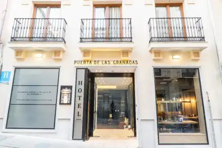 Boutique Puerta de las Granadas - 0
