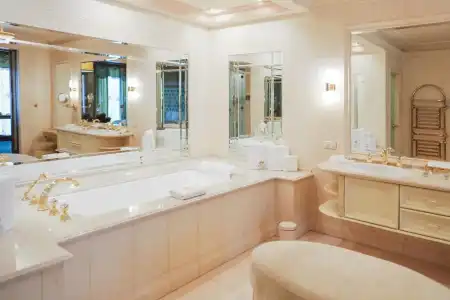 Royal Spa & Resort - 150