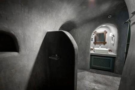 Lotza Studios - 67
