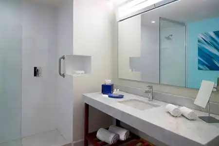 Courtyard by Marriott Queretaro - 37