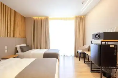 Apollon Saranda - 106