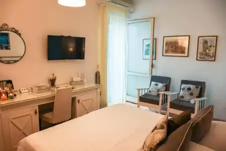 La Reginella - 51