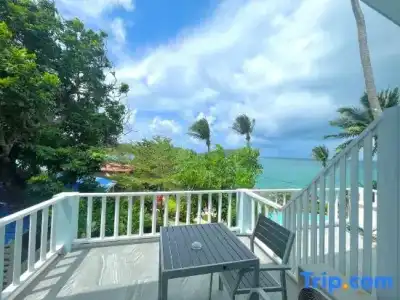 Naiharn On The Rock Resort - 12
