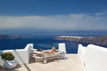 Above Blue Suites - 126