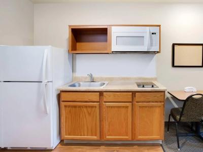 WoodSpring Suites Fredericksburg - 11