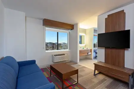 Holiday Inn Express Los Angeles Airport by IHG - 30