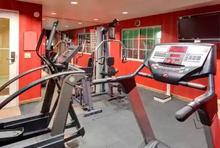 Holiday Inn Express & Suites HOLLYWOOD WALK OF FAME by IHG - 3