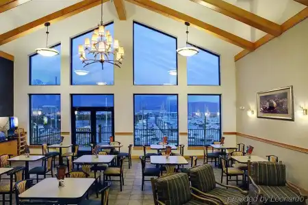 Harbor 360 Seward - 9