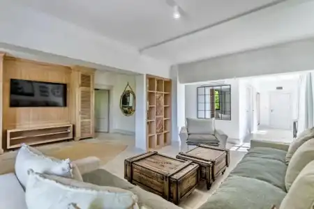 Castro Mesembria Boutique - 1