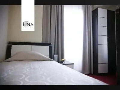 Lina - 60