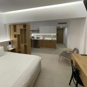 Vrachia Beach & Suites - Adults Only - 370