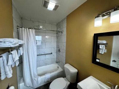 Carmel Wayfarer Inn - 38
