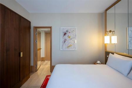 Le Belgrand Paris Champs Elysees, Tapestry by Hilton - 35