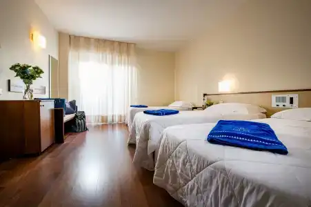 Astoria Palace - 4