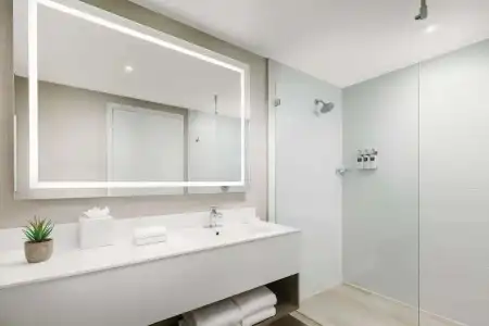 Acqua Bay Luxury Apartments - 7