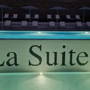 La Suite - 23