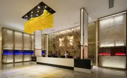 Headquarter International - 5